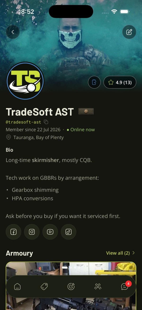 A player profile in the TradeSoft app, with a cover image, rating and bio